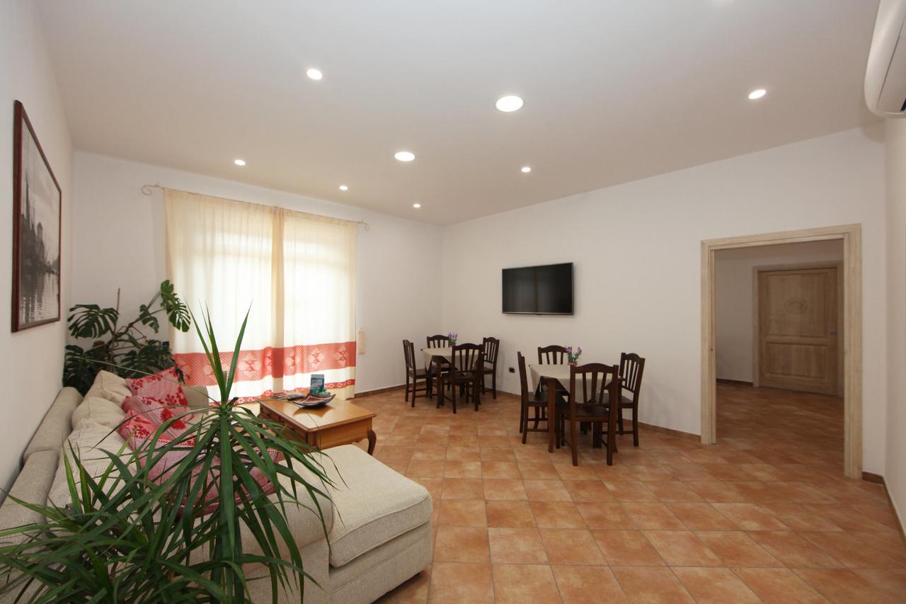 Guest House Villabianca La Maddalena  Kültér fotó