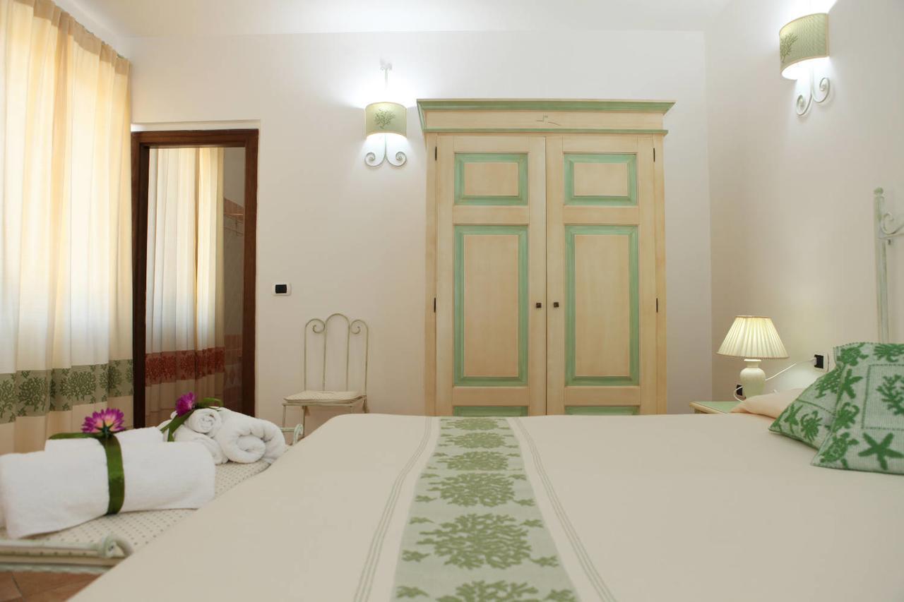 Guest House Villabianca La Maddalena  Kültér fotó