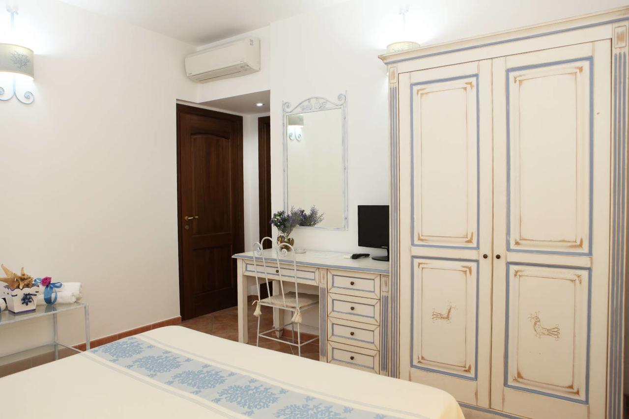 Guest House Villabianca La Maddalena  Kültér fotó