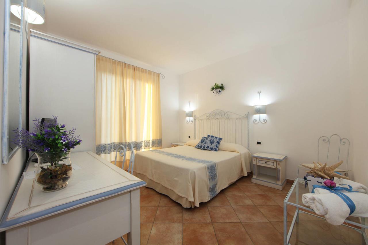 Guest House Villabianca La Maddalena  Kültér fotó